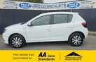 2018-dacia-sandero-15dci-laureate-small-3