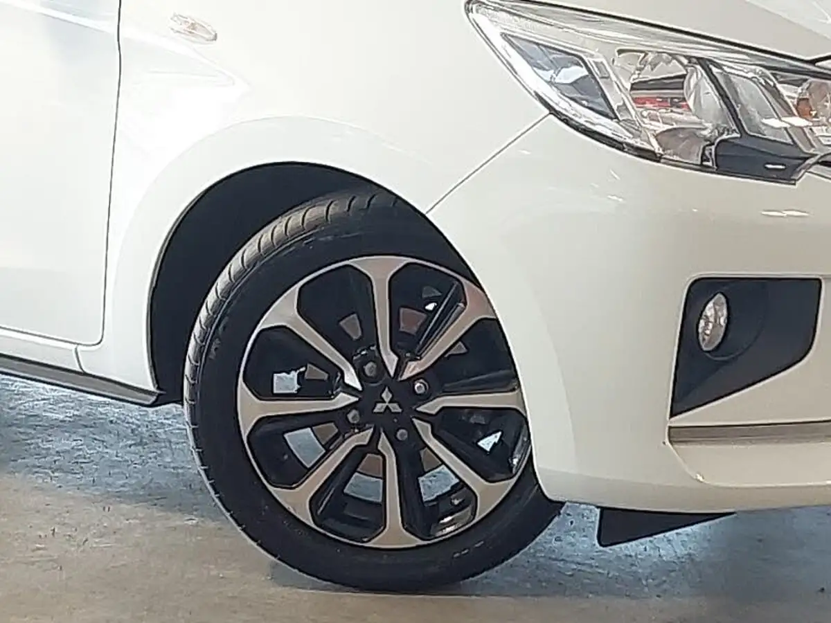 2020-mitsubishi-mirage-12-design-cvt-big-8