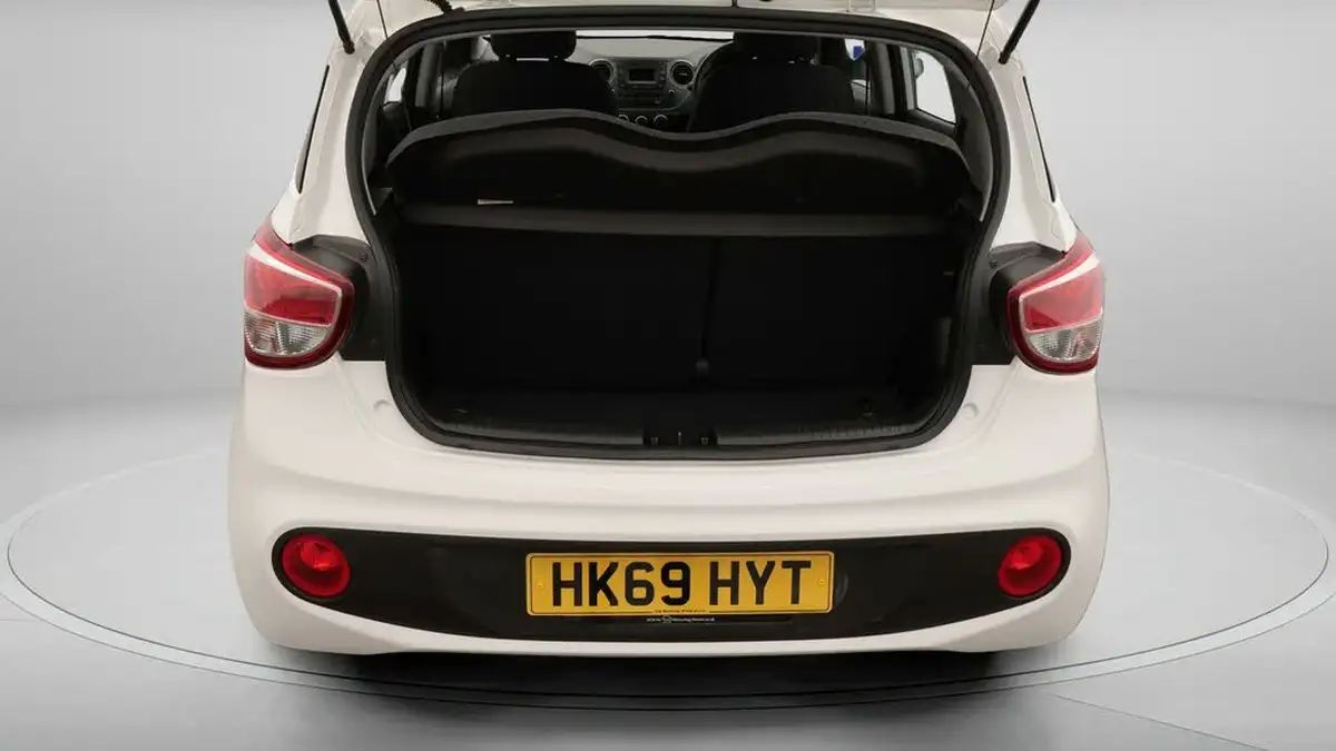 2019-hyundai-i10-10-s-big-17