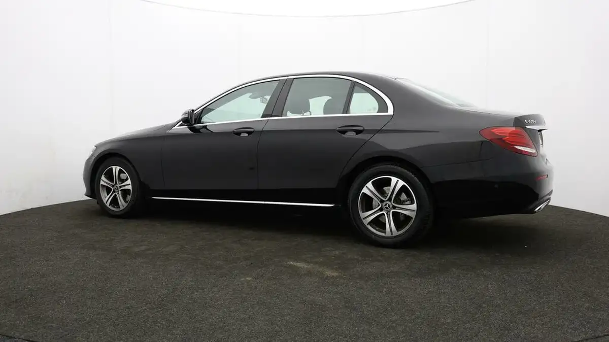 2019-mercedes-benz-e-class-20d-e220d-se-ss-saloon-4d-big-73
