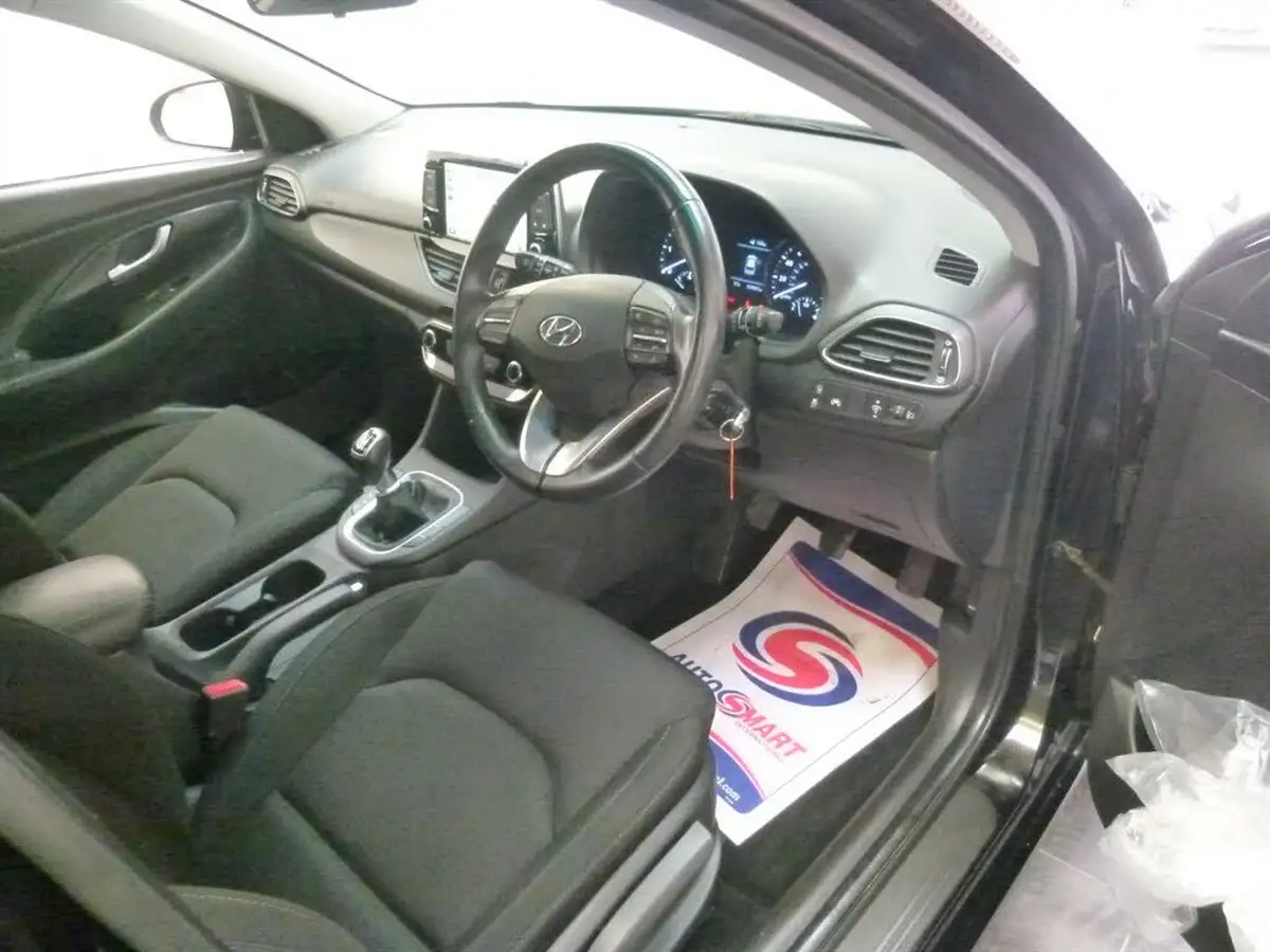 2020-hyundai-i30-16crdi-se-nav-115ps-tourer-big-13