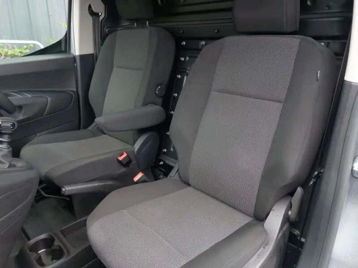 2024-peugeot-partner-15-bluehdi-professional-100pseu6d-big-14