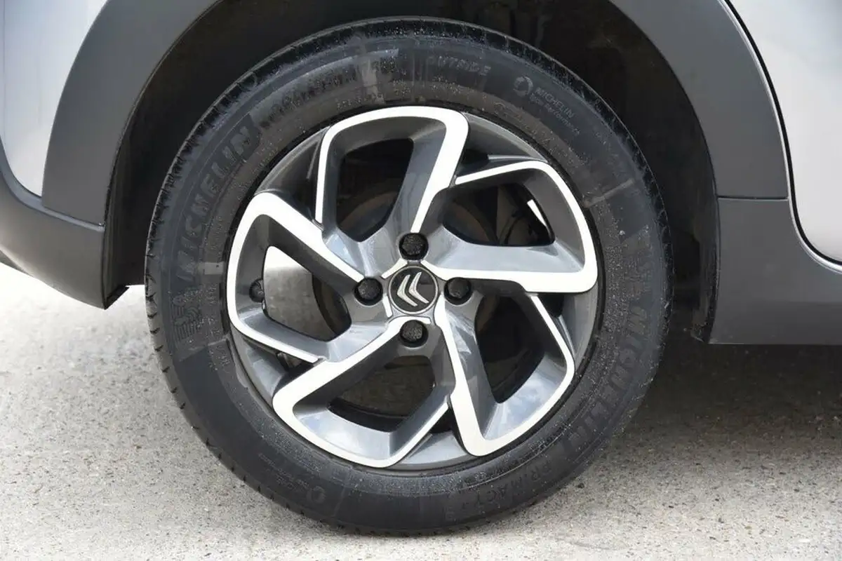 2021-citroen-c3-12-puretech-flair-83ps-big-45
