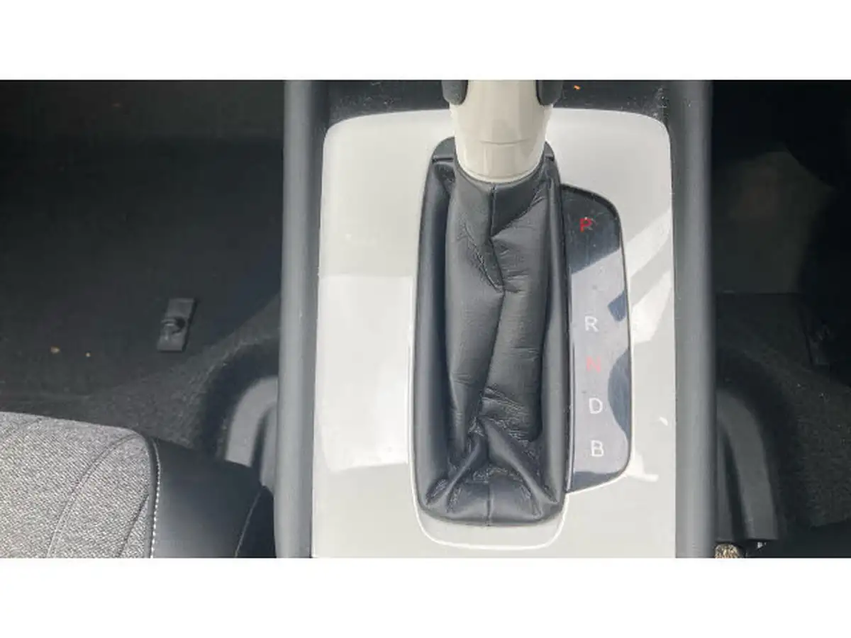 2021-honda-jazz-15-i-mmd-sr-107ps-big-21