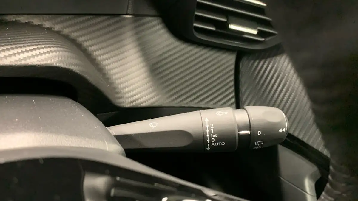 2024-peugeot-2008-suv-e-allure-136ps-50kwh-big-27
