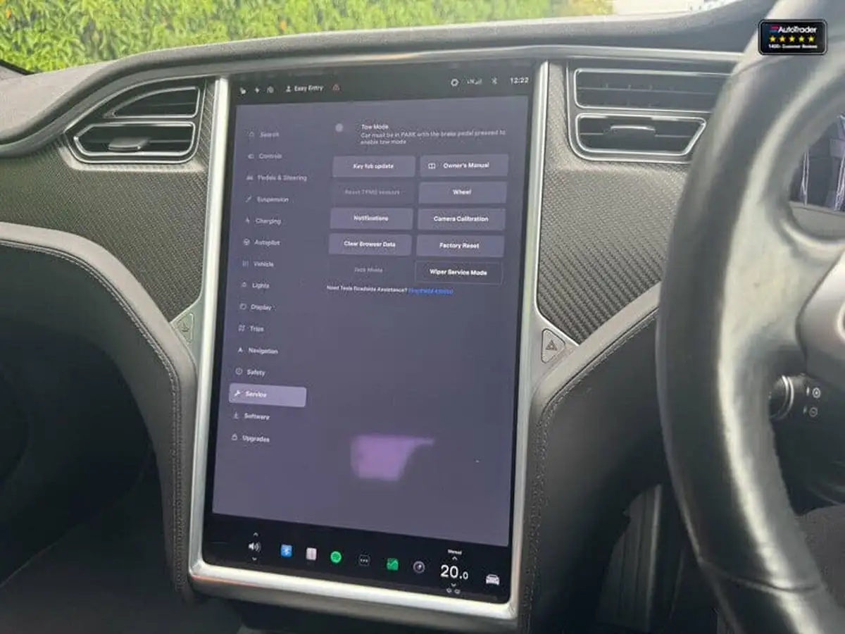 2017-tesla-model-s-e-100d-big-22