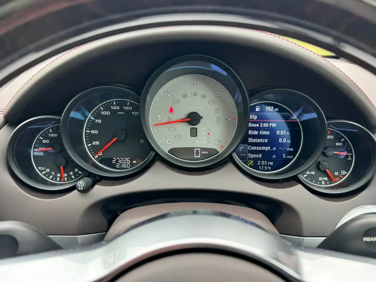 2015-porsche-cayenne-42td-s-big-21