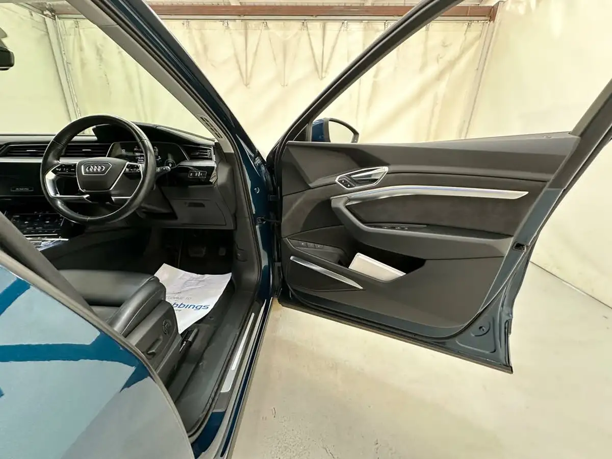 2020-audi-e-tron-50e-sport-big-9