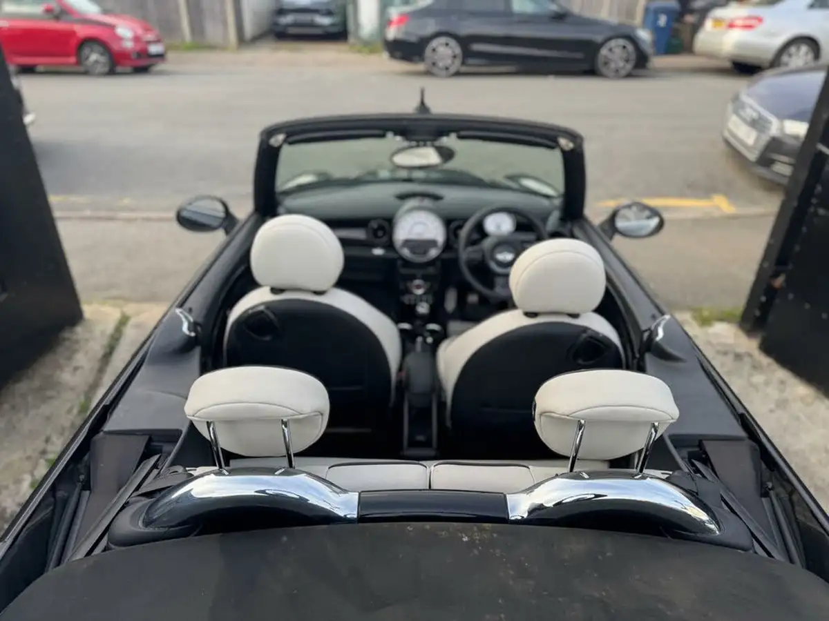 2011-mini-cooper-16-cooper-s-convertible-2d-big-44