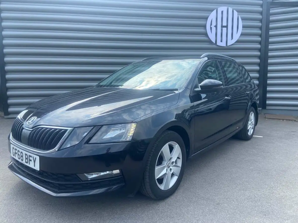 2018-skoda-octavia-16tdi-se-scr-estate-dsg-big-1