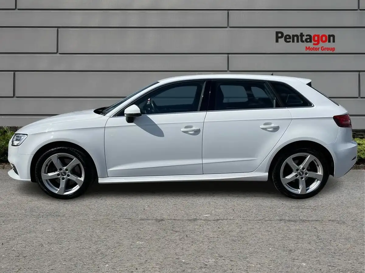 2020-audi-a3-14-40-e-tron-big-14