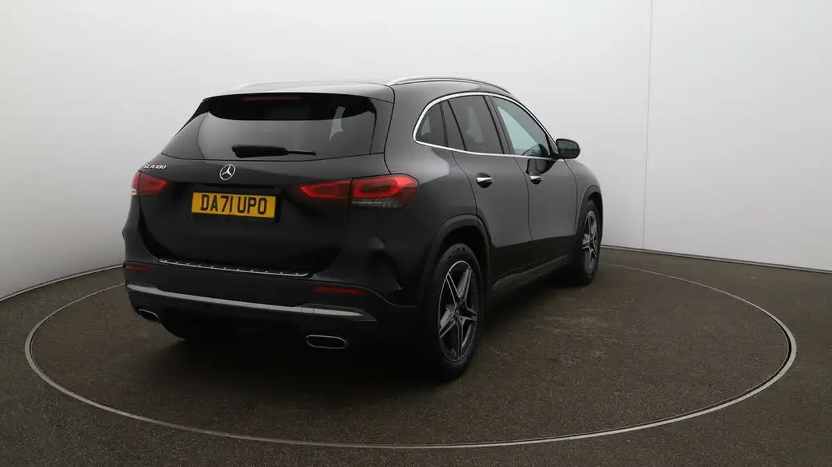 2022-mercedes-benz-gla-class-13-gla-180-amg-line-premium-big-46