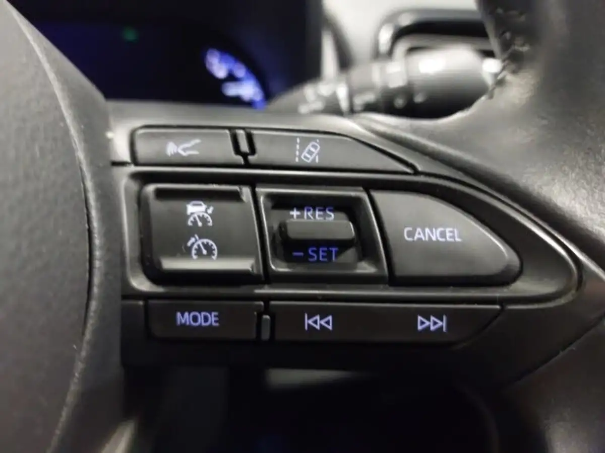 2022-toyota-yaris-cross-15-vvt-i-design-big-12