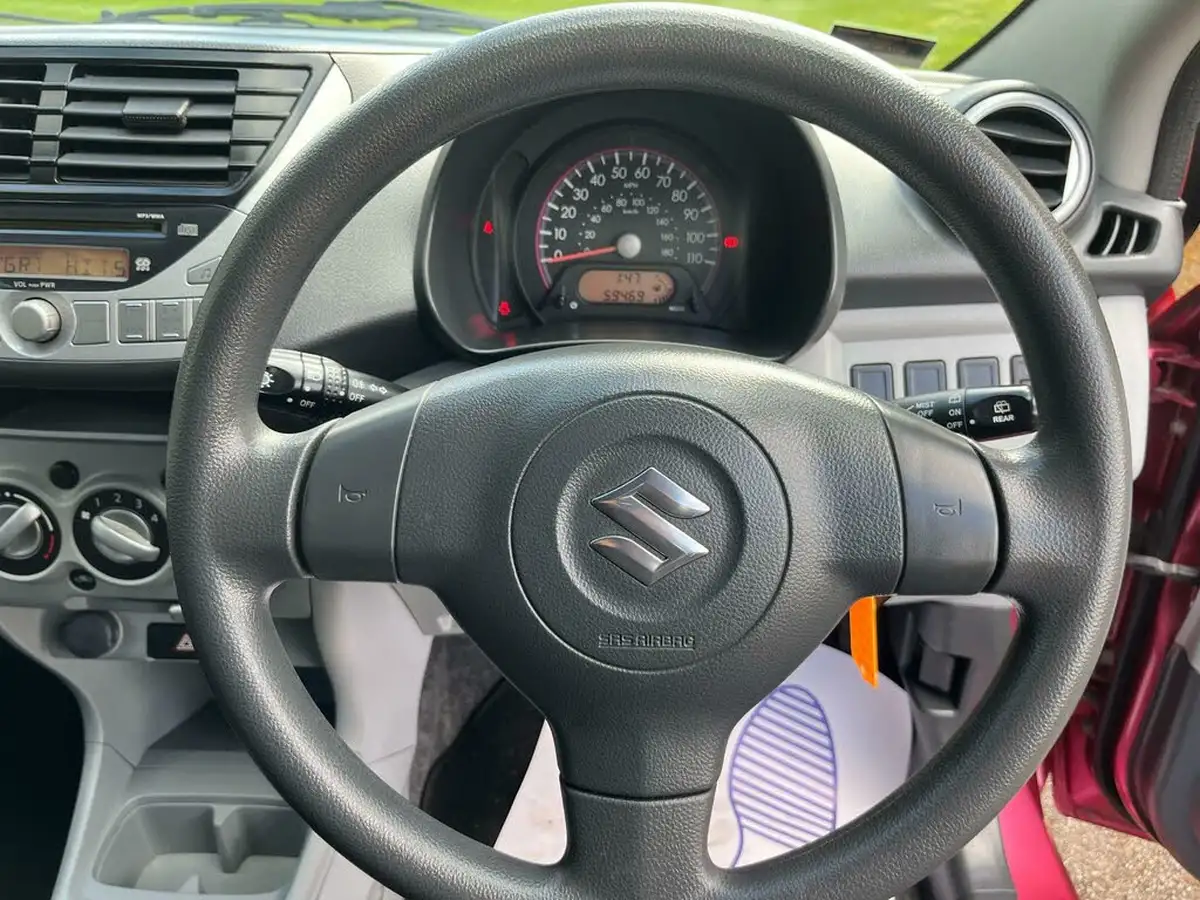 2011-suzuki-alto-10-sz2-big-41