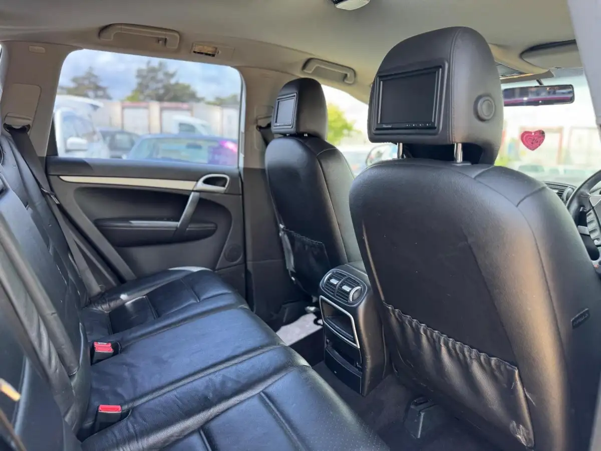 2007-porsche-cayenne-32-big-26