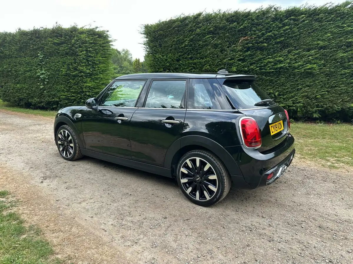 2019-mini-cooper-20-cooper-s-exclusive-189bhp-hatchback-5d-auto-big-6