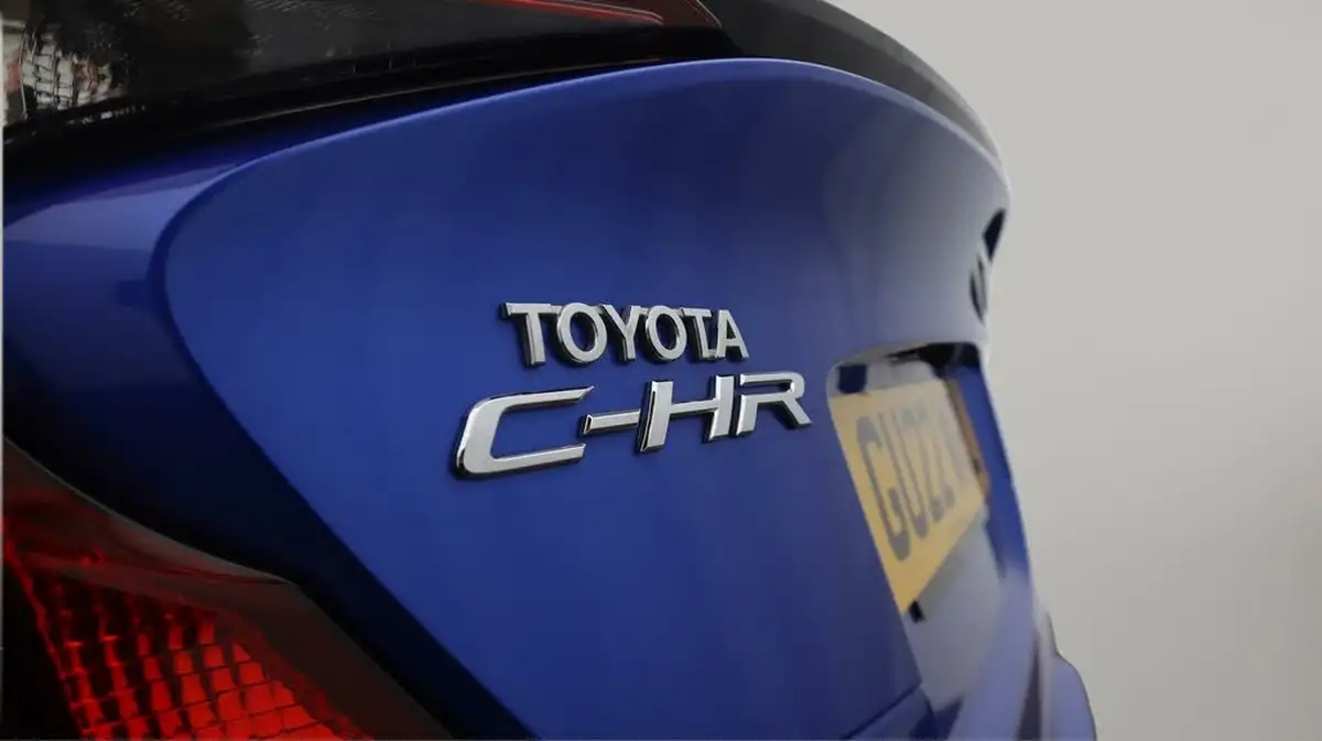 2022-toyota-c-hr-18-vvt-i-icon-big-22