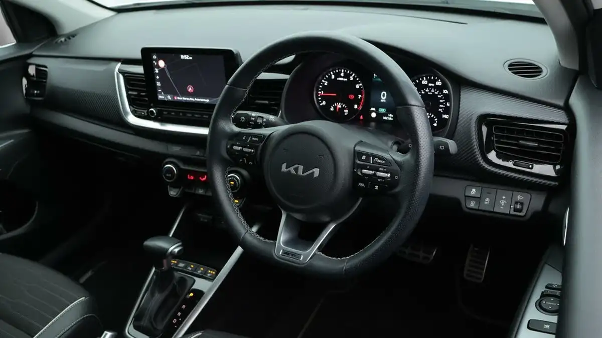 2023-kia-stonic-10-t-gdi-gt-line-s-118bhp-dct-big-9
