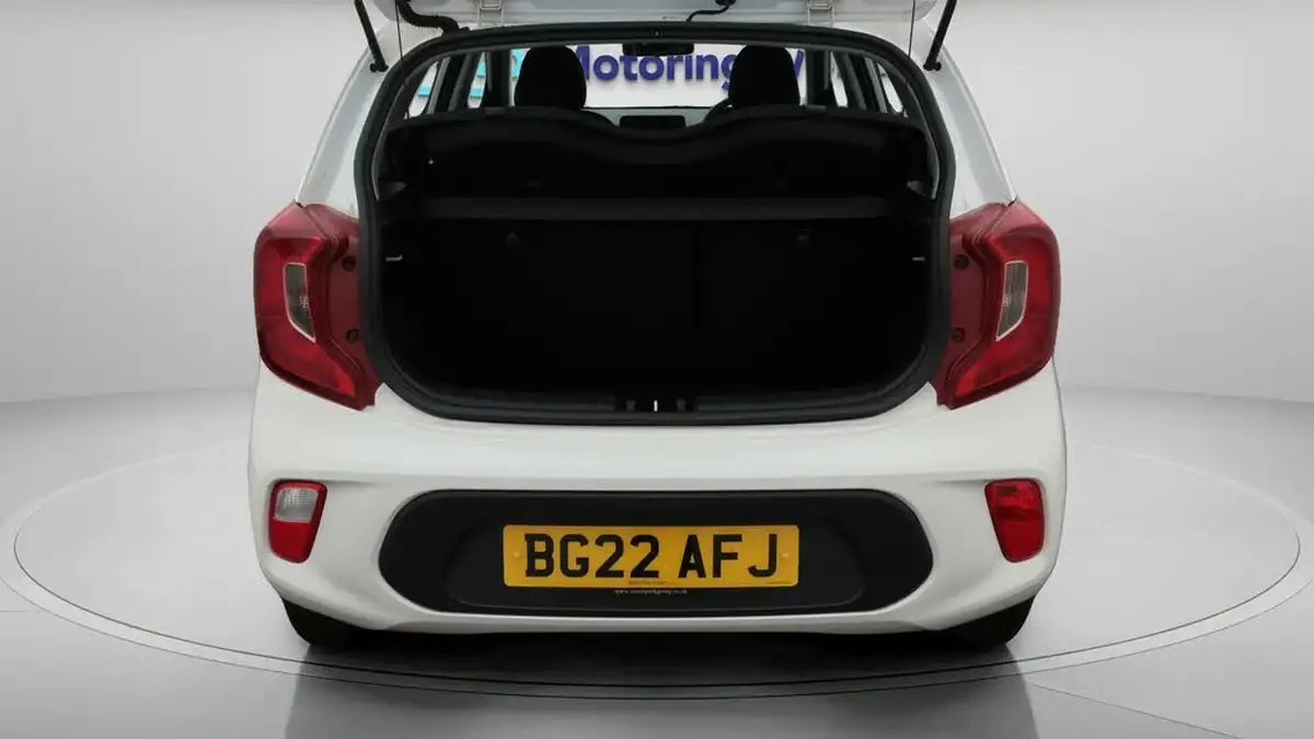 2022-kia-picanto-10-1-big-17