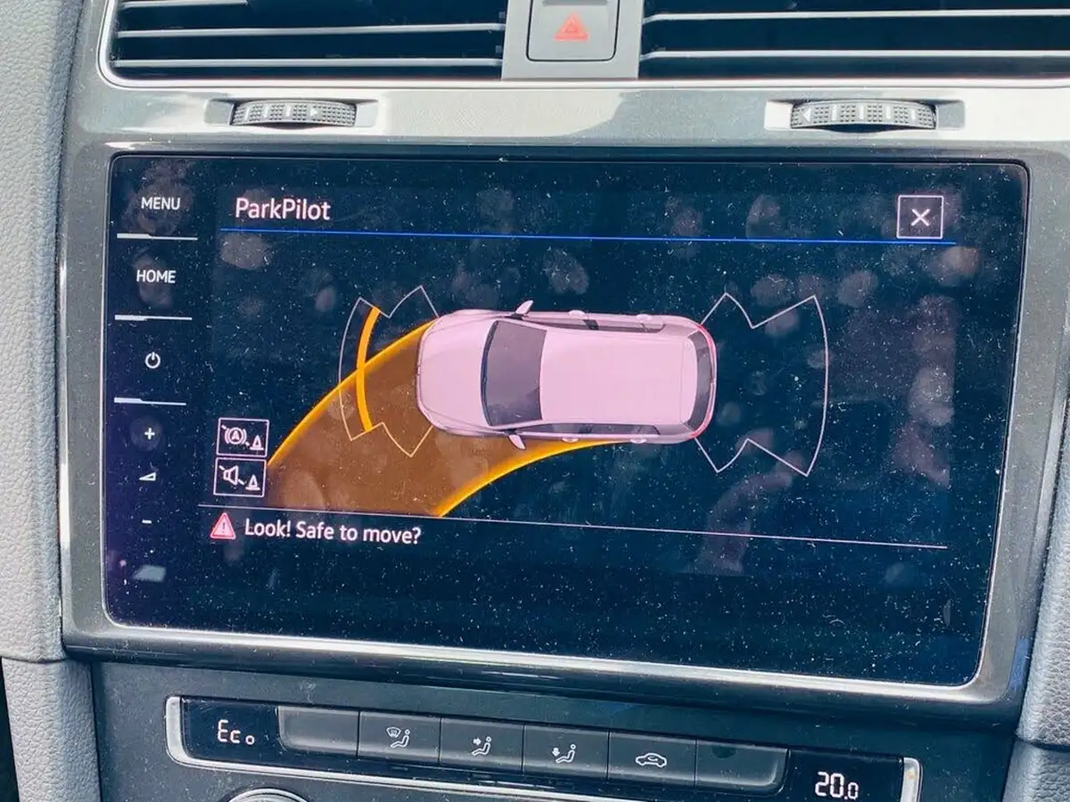 2019-volkswagen-golf-e-e-golf-big-33