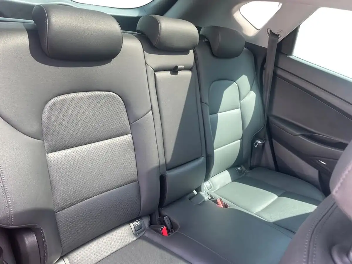 2019-hyundai-tucson-20crdi-premium-se-48-volt-hybrid-auto-big-8