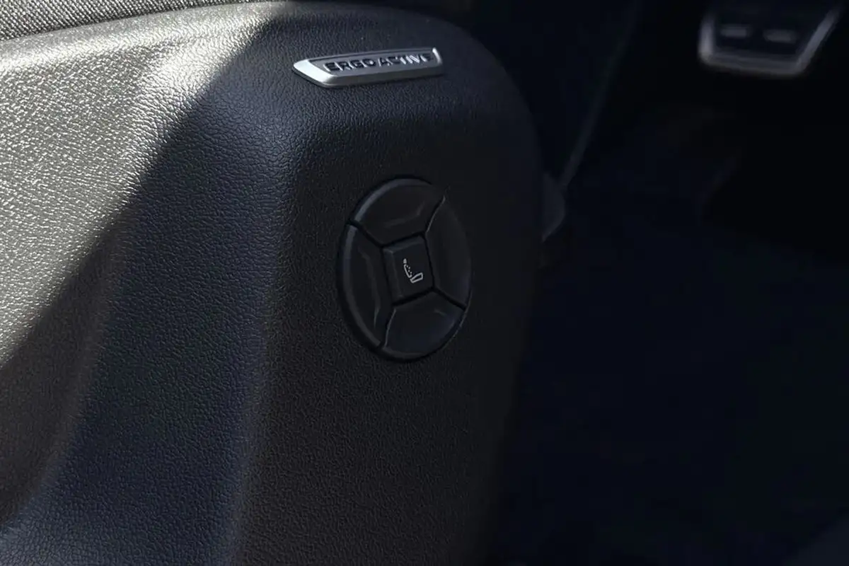 2024-volkswagen-tiguan-15-etsi-r-line-big-28
