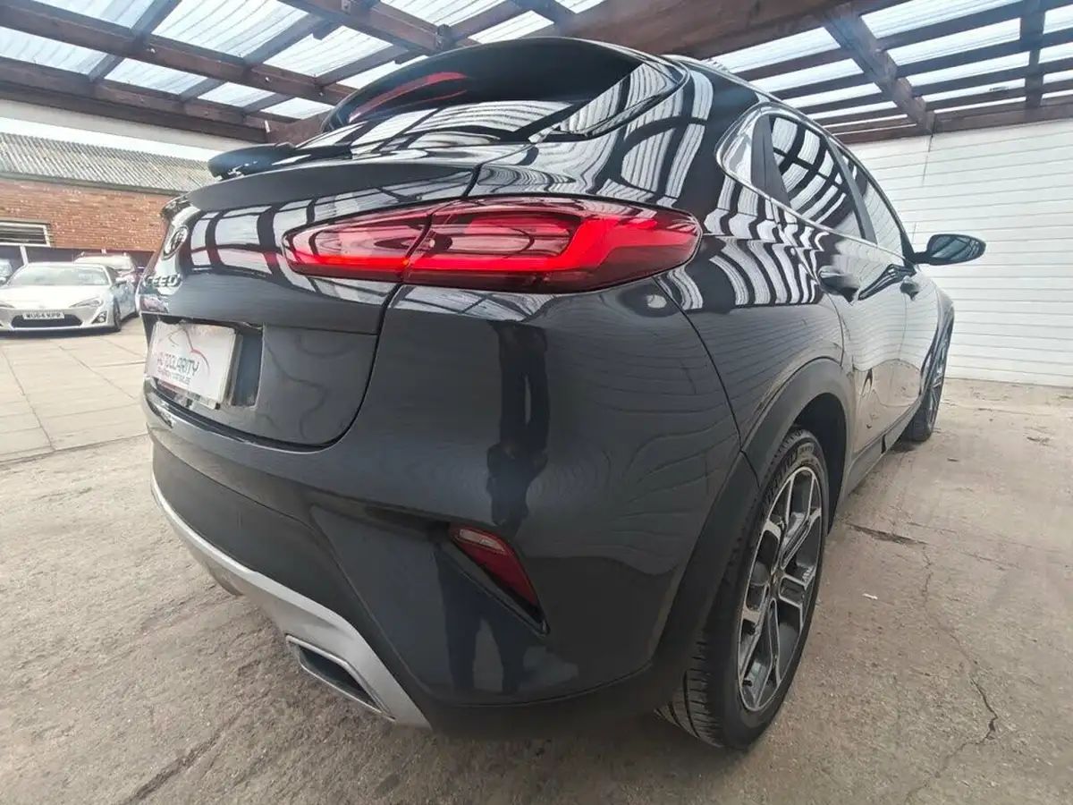 2020-kia-xceed-14-t-gdi-3-big-30