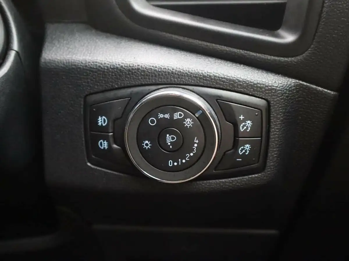 2022-ford-ecosport-10t-titanium-big-38