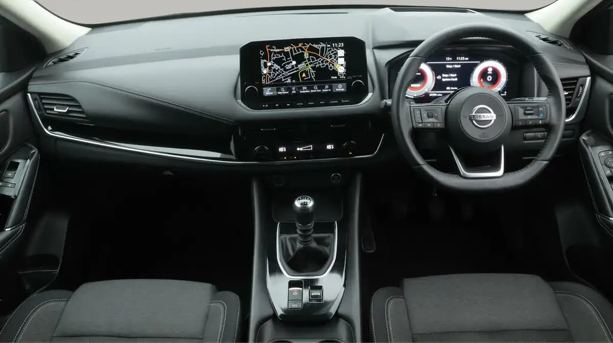2021-nissan-qashqai-13-dig-t-premiere-edition-140ps-big-13
