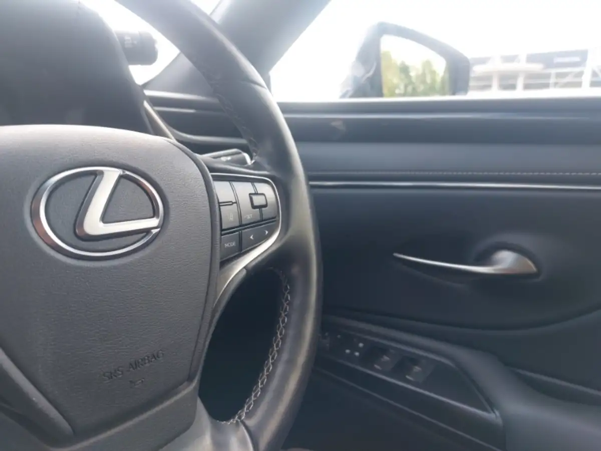 2021-lexus-es-300h-25-es-218bhp-without-navigation-big-17