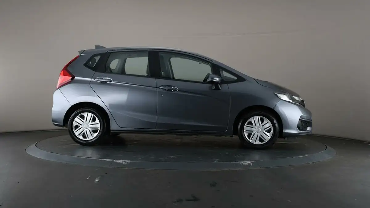2019-honda-jazz-13-i-vtec-s-big-55