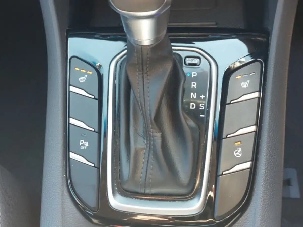 2019-hyundai-ioniq-16-gdi-premium-hybrid-big-15