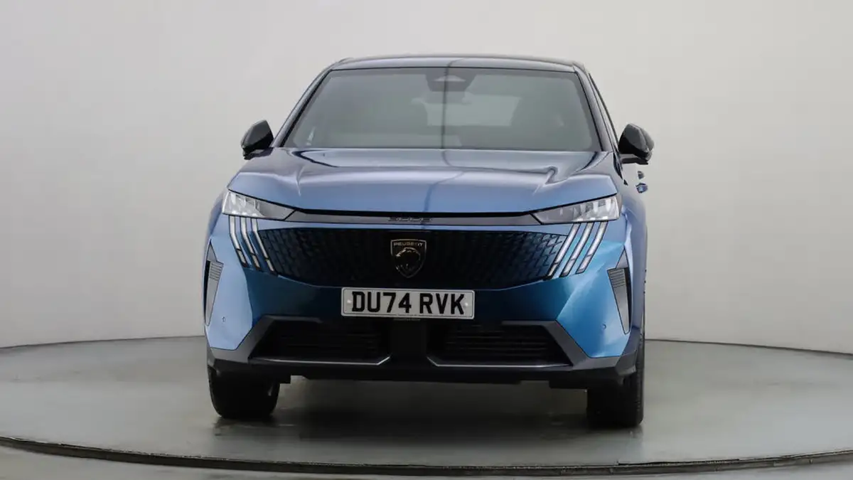 2024-peugeot-3008-suv-12-puretech-gt-136ps-hybrid-e-dsc6-big-15