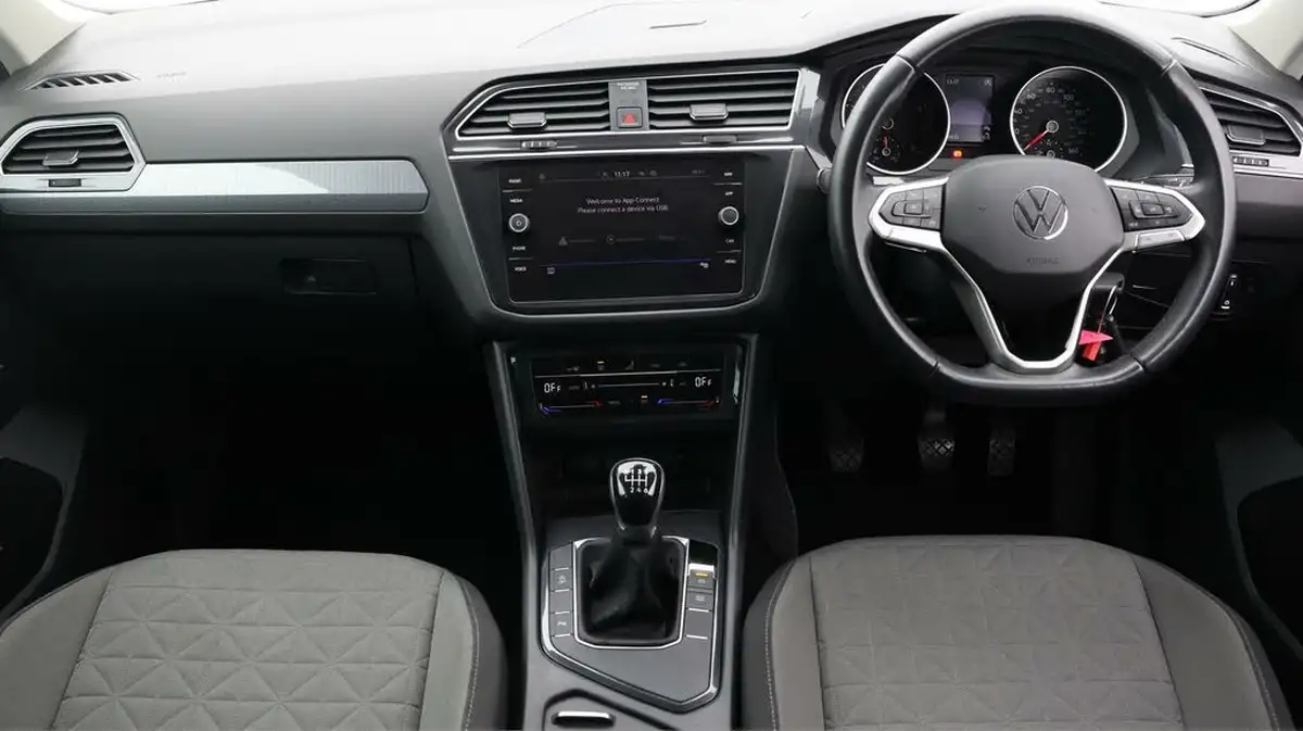 2022-volkswagen-tiguan-15-tsi-life-150ps-big-12