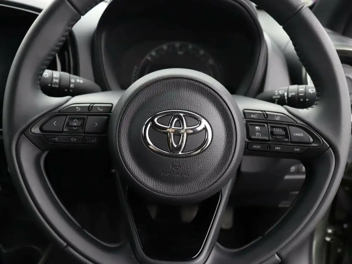 2023-toyota-aygo-x-10-vvt-i-edge-big-39