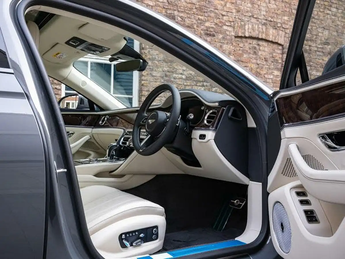 2024-bentley-flying-spur-big-18