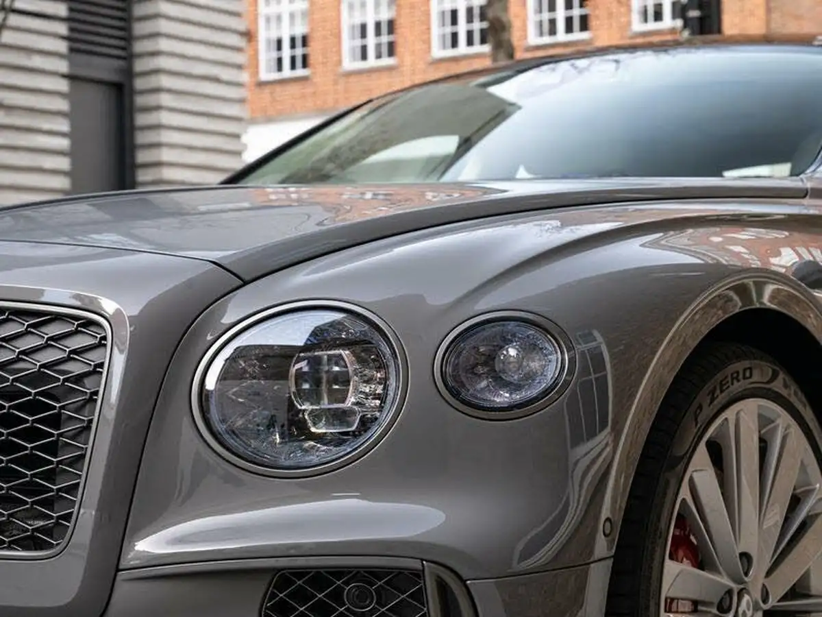 2024-bentley-flying-spur-big-42