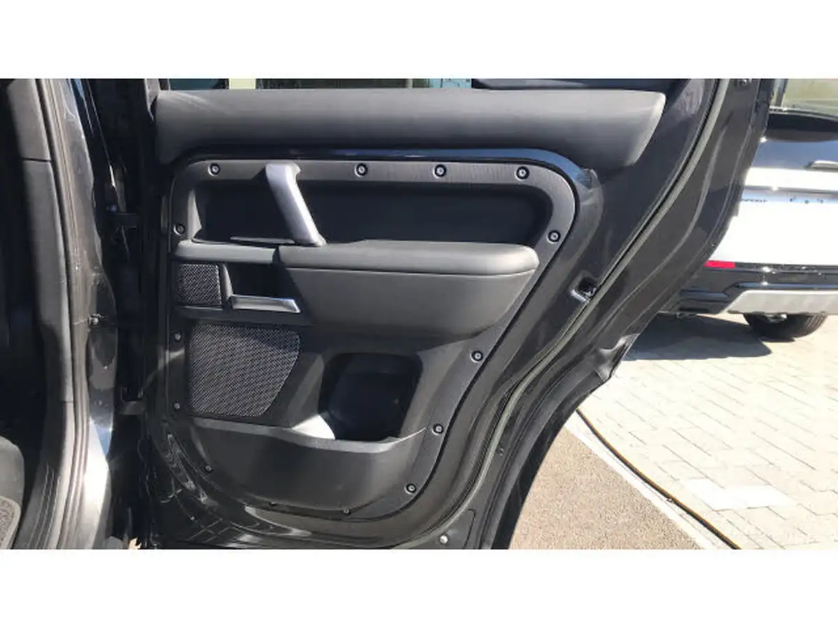 2022-land-rover-110-defender-30-d300-x-dynamic-hse-big-31