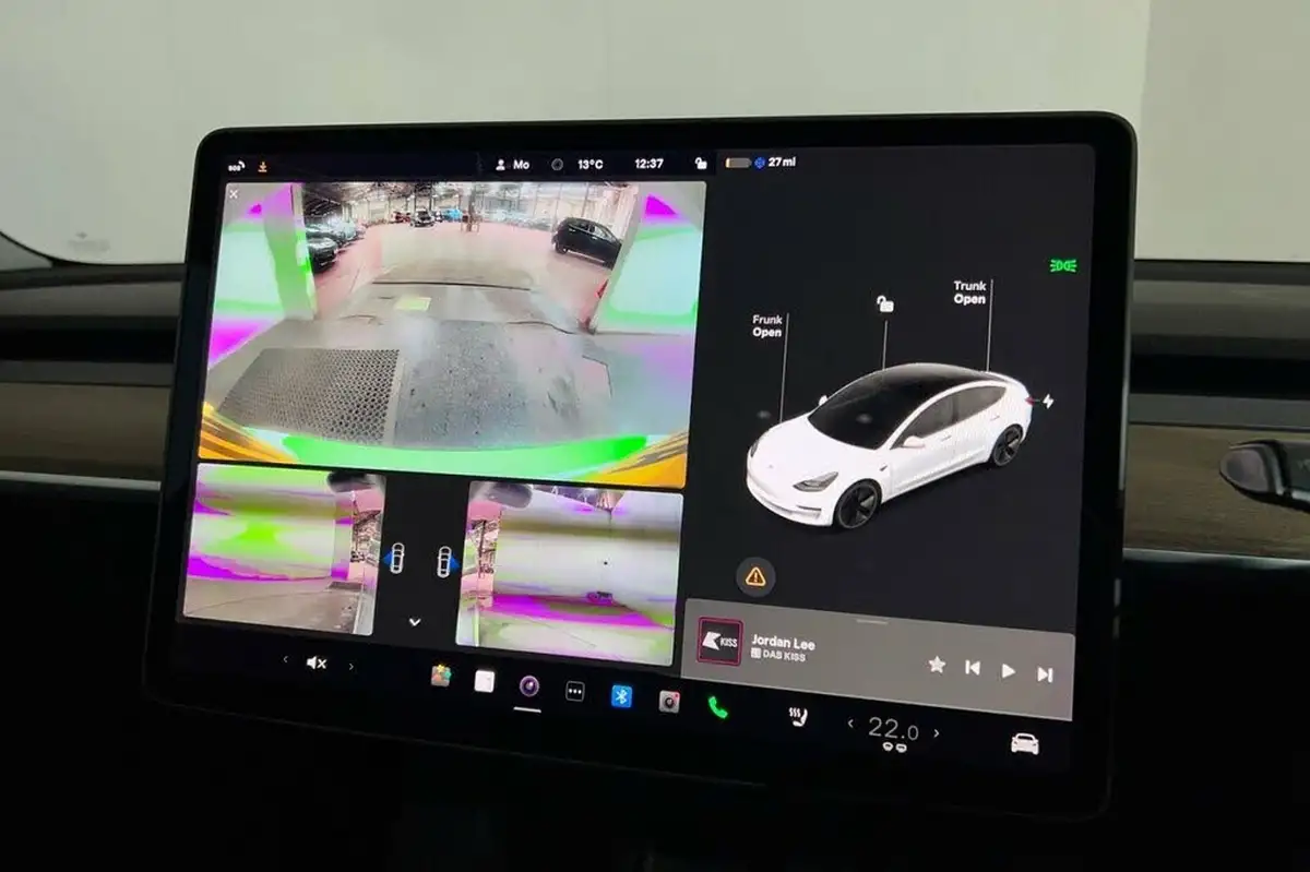2020-tesla-model-3-e-standard-plus-big-15
