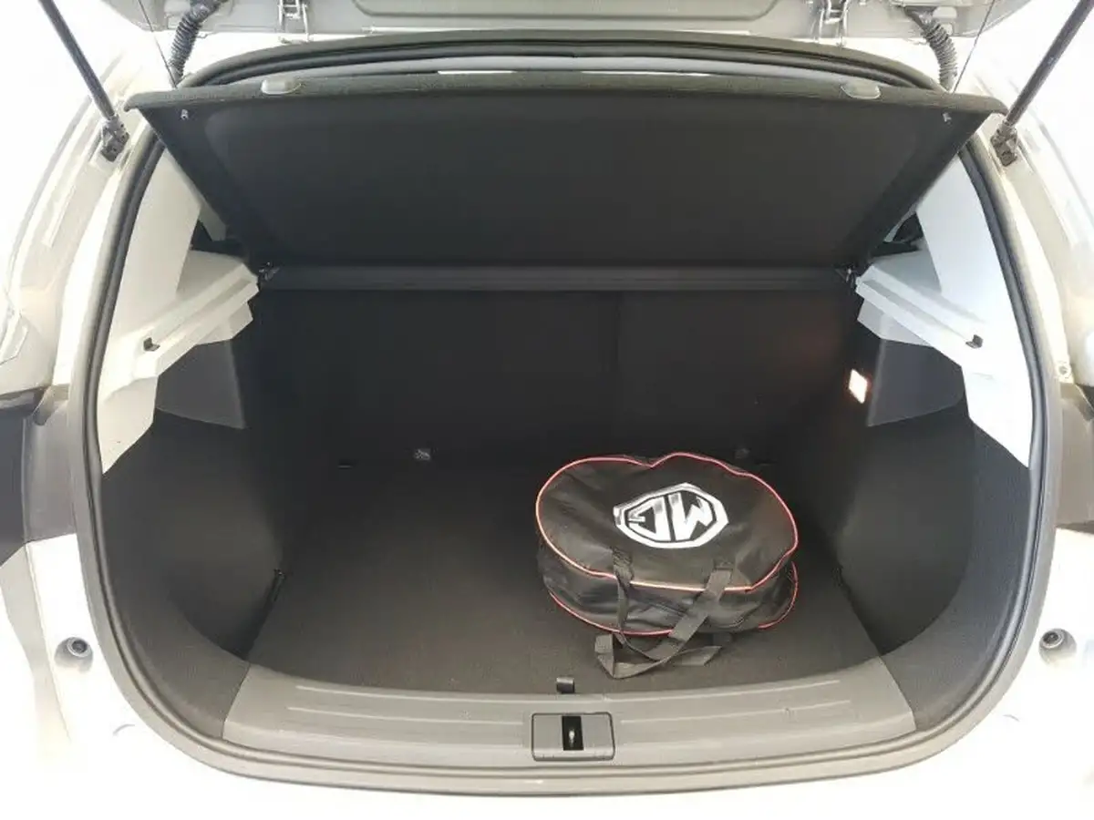 2025-mg-zs-suv-e-trophy-connect-ev-176ps-big-7