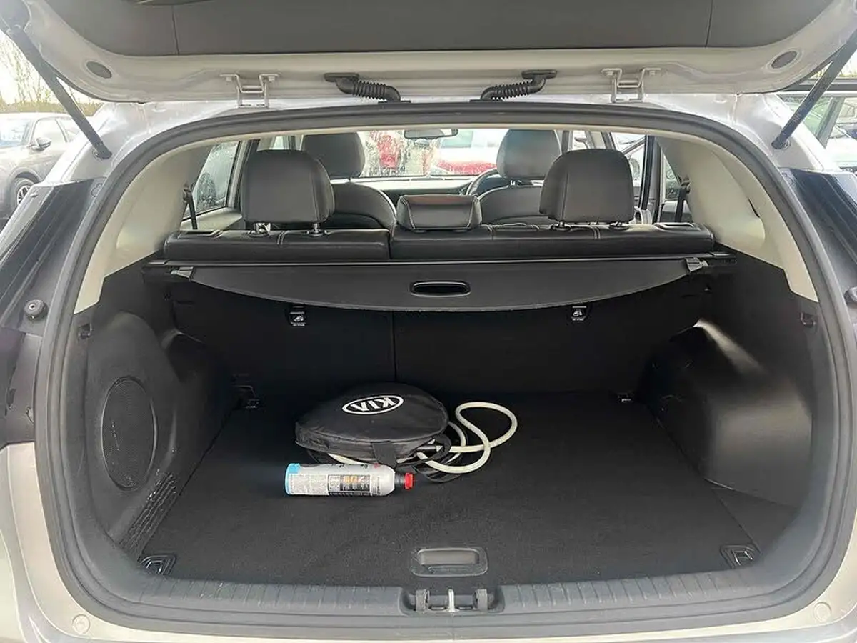 2020-kia-e-niro-ev-4-big-13