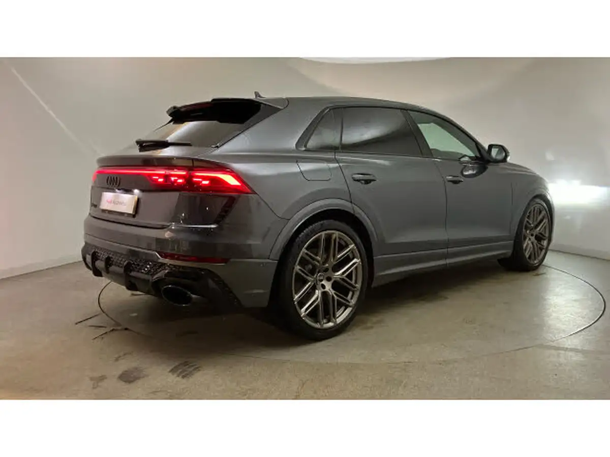 2024-audi-rs-q8-40-tfsi-launch-edition-big-38