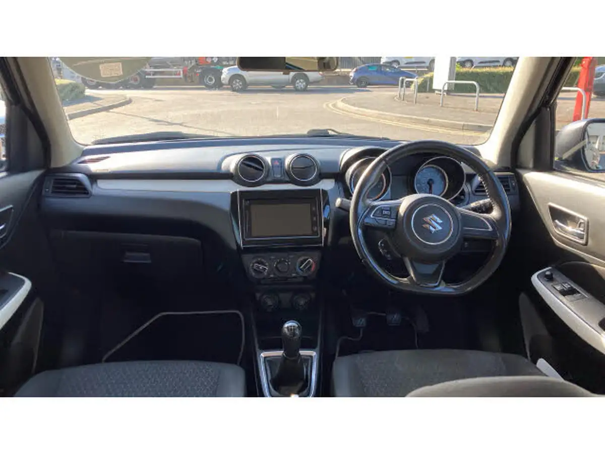 2018-suzuki-swift-10-boosterjet-sz-t-111ps-big-9