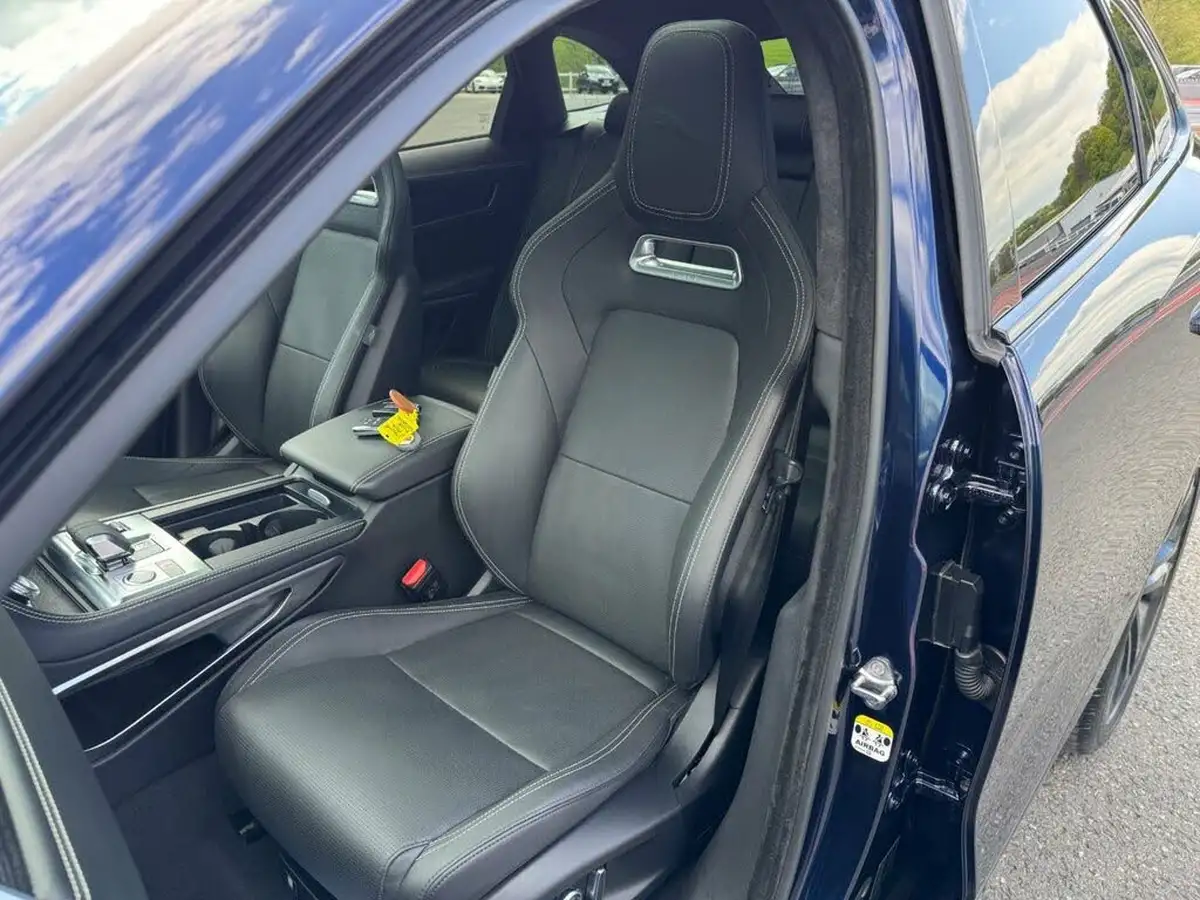 2023-jaguar-f-pace-20-d200-r-dynamic-hse-black-big-25