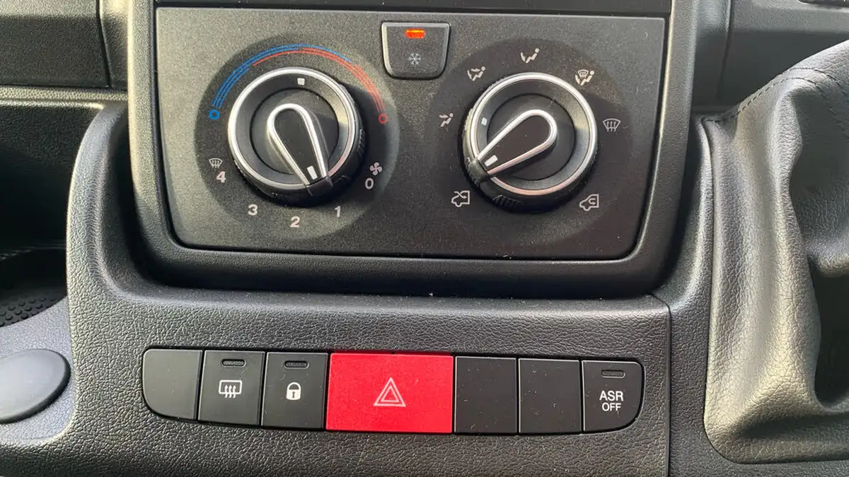 2023-citroen-relay-22bluehdi-35-l3h2-enterprise-edition-panel-big-20