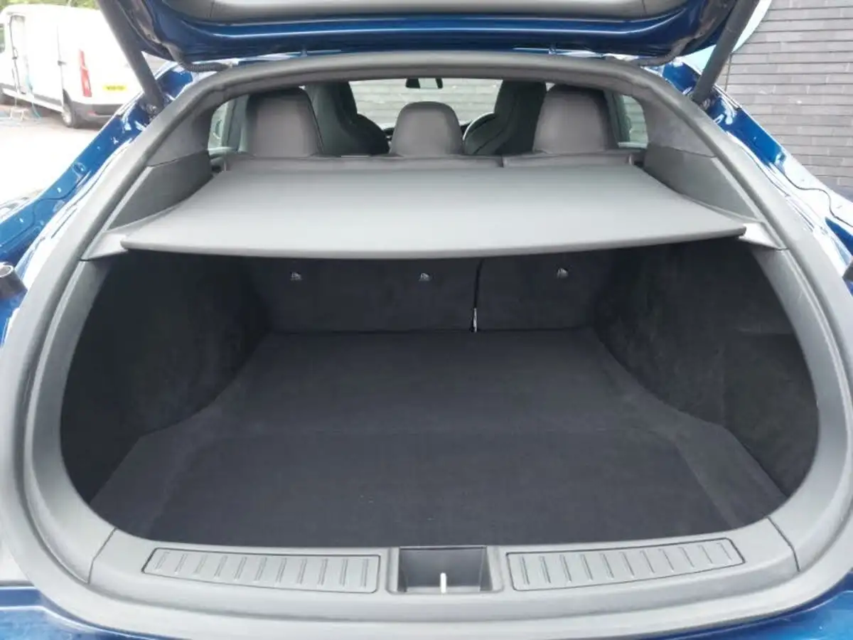 2019-tesla-model-s-e-long-range-big-7
