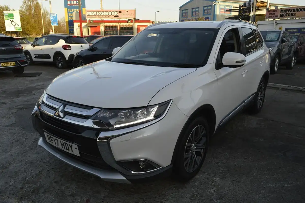 2017-mitsubishi-outlander-22di-d-4-auto-big-2