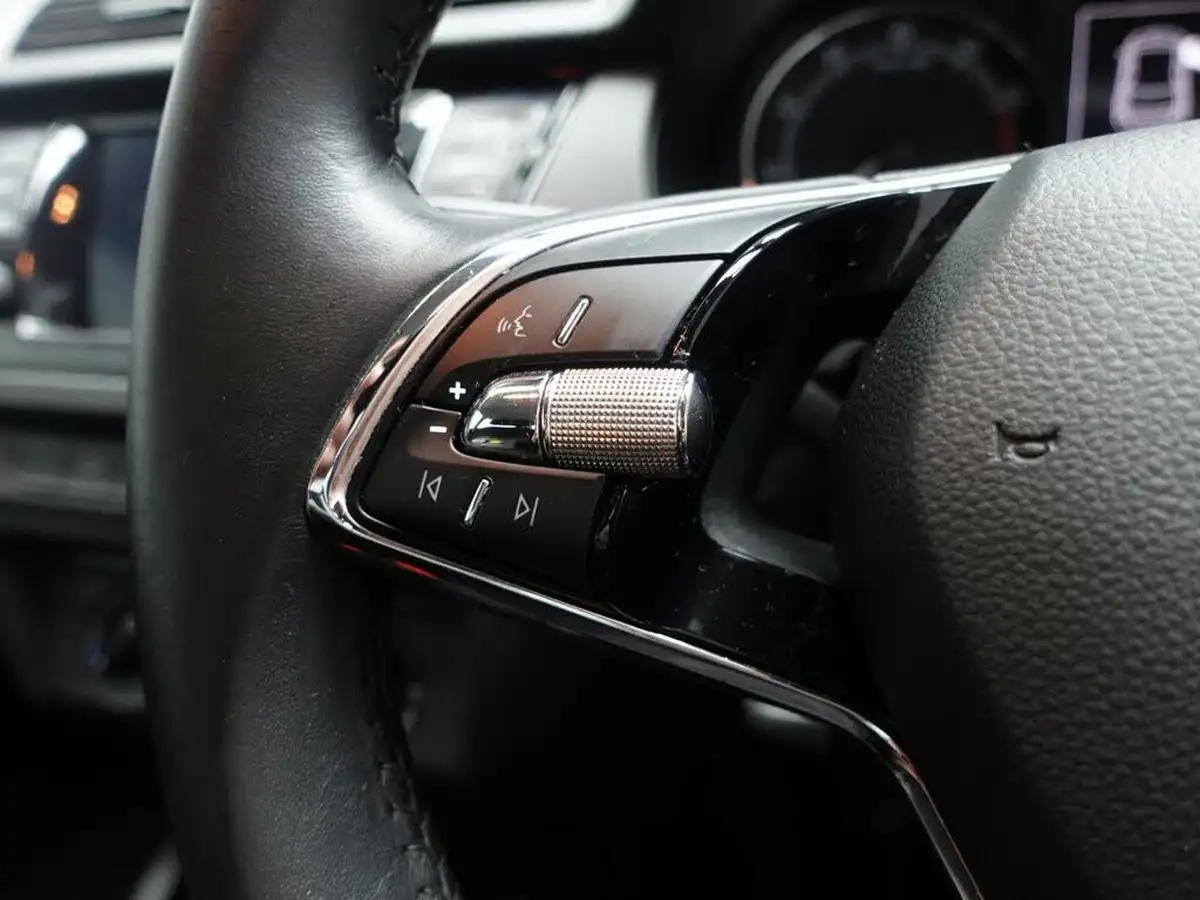 2021-skoda-fabia-10-mpi-se-big-14