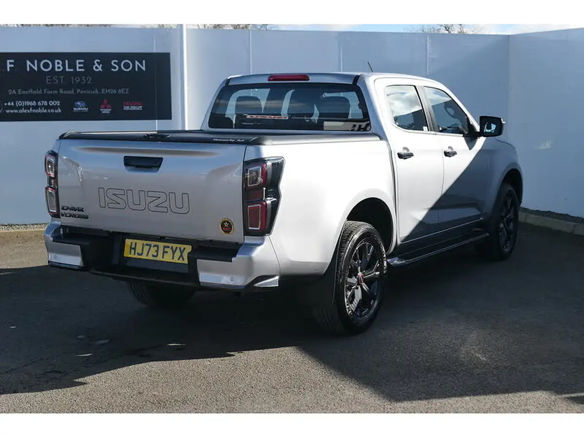 2023-isuzu-d-max-19td-v-cross-steel-edition-auto-big-8