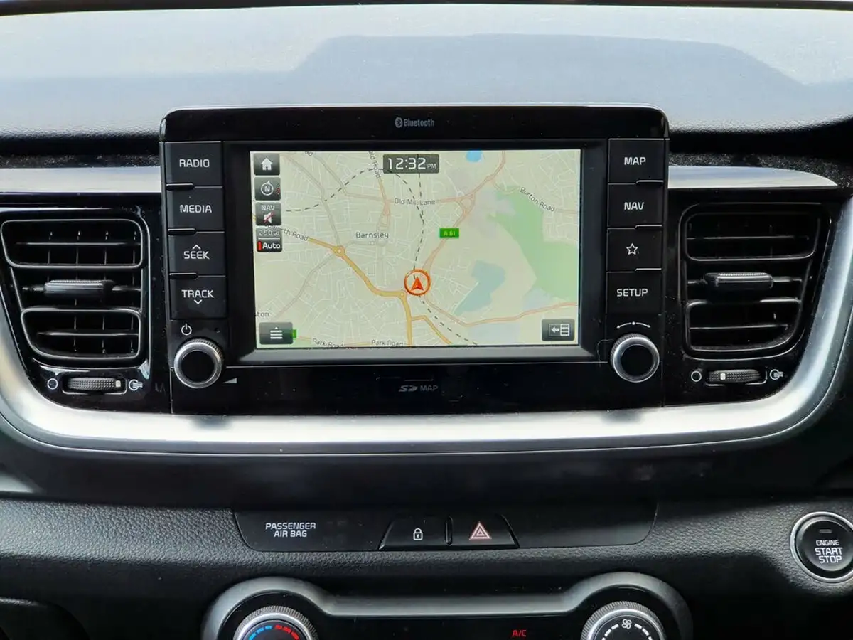 2019-kia-stonic-10-t-gdi-4-dct-big-16